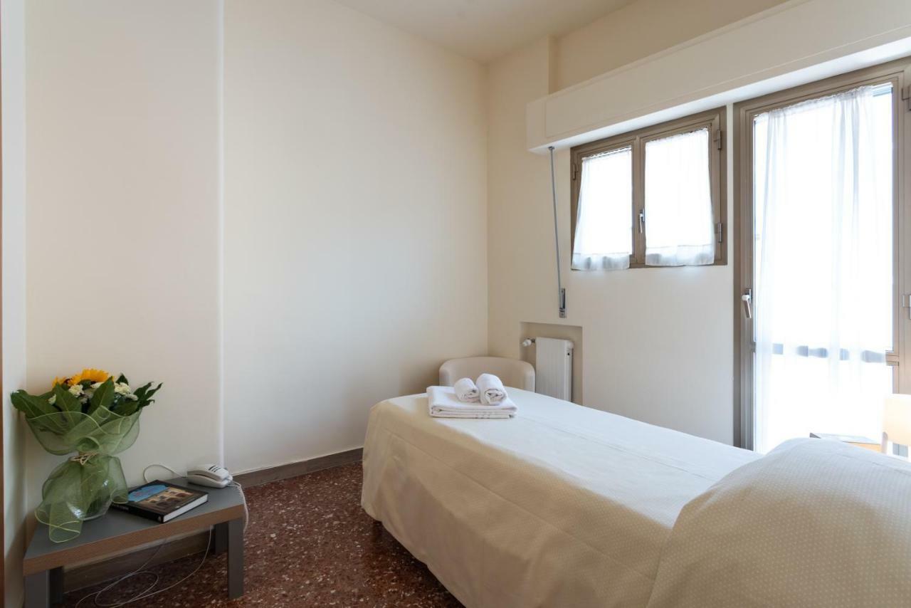 Casa Adele Hotel Roma Ngoại thất bức ảnh